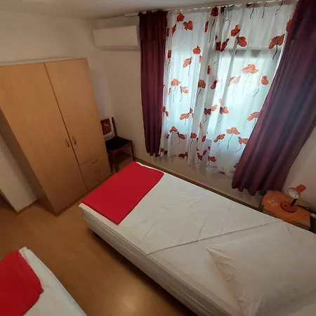 Zeljana Holiday home