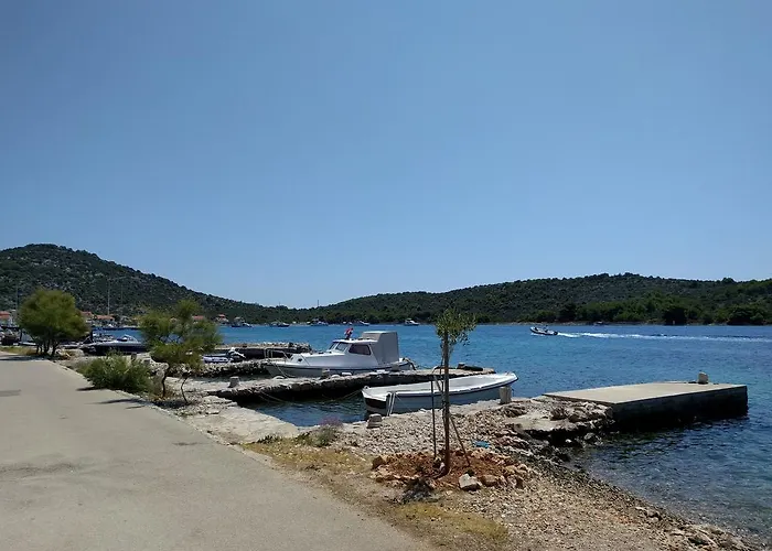 Zeljana Holiday home