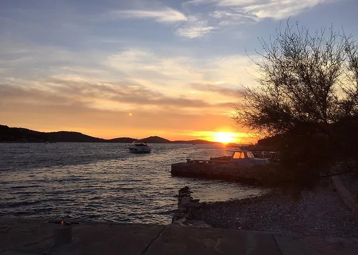 Zeljana Holiday home